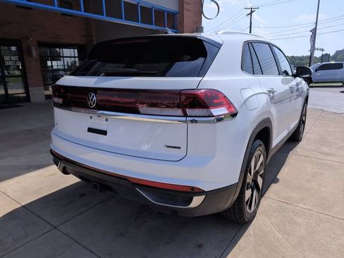 Used 2025 Volkswagen Atlas Cross Sport SE AWD/4WD image 8