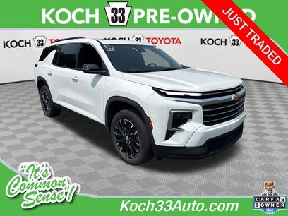 Used 2025 Chevrolet Traverse LT w/ Sun and Wheel Package