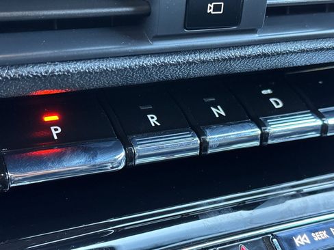 Used 2020 Lincoln Corsair FWD w/ Equipment Group 101A image 21