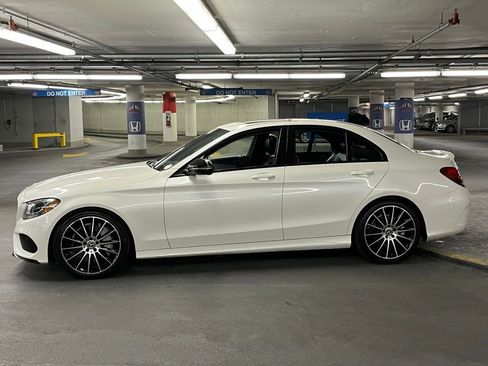 Used 2018 Mercedes-Benz C 300 Sedan image 31