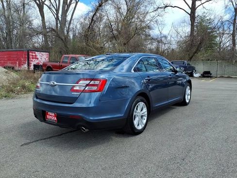 Used 2018 Ford Taurus SE FWD image 8