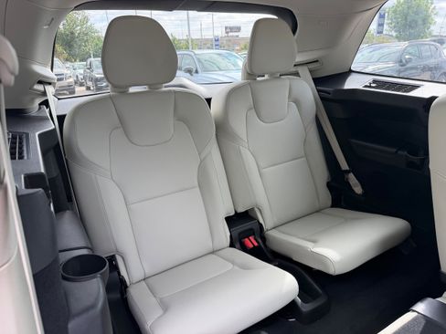 Certified 2024 Volvo XC90 T8 Plus w/ Protection Package Premier AWD/4WD image 13