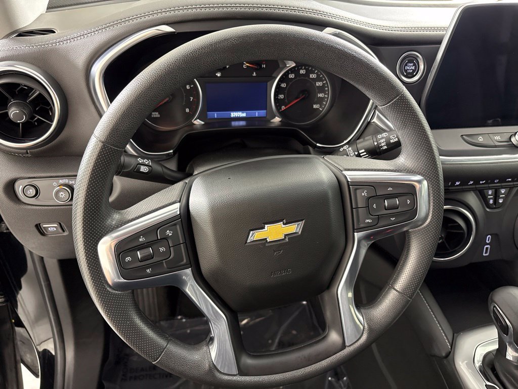 Used 2025 Chevrolet Blazer LT FWD image 26