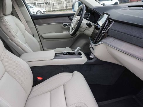 New 2026 Volvo XC90 T8 Ultra image 17