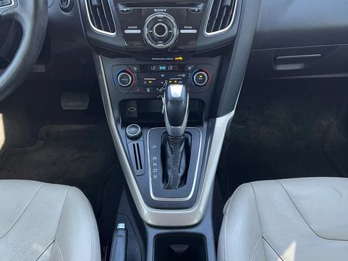 Used 2015 Ford Focus Titanium FWD image 13