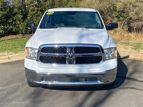 Used 2020 RAM 1500 Classic SLT w/ Luxury Group image 2