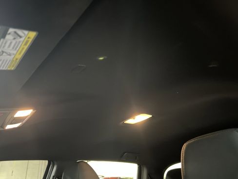 Used 2022 Toyota Tacoma TRD Sport image 24