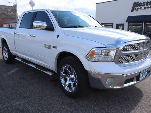 Used 2016 RAM 1500 Laramie w/ Convenience Group AWD/4WD image 2