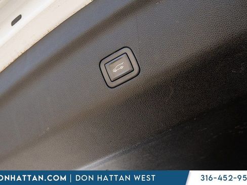 Used 2023 Chevrolet Suburban RST w/ Luxury Package image 34