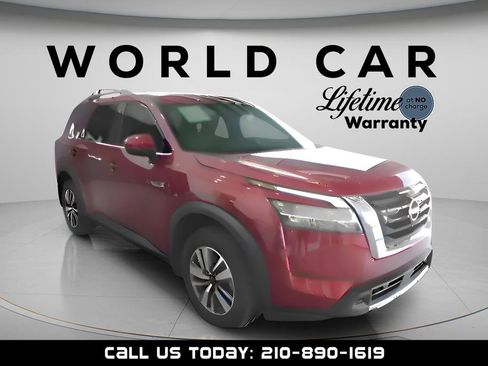 Used 2024 Nissan Pathfinder SL image 1