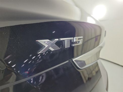 Certified 2023 Cadillac XT5 Luxury image 6