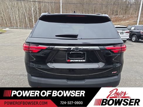 Used 2023 Chevrolet Traverse RS image 4