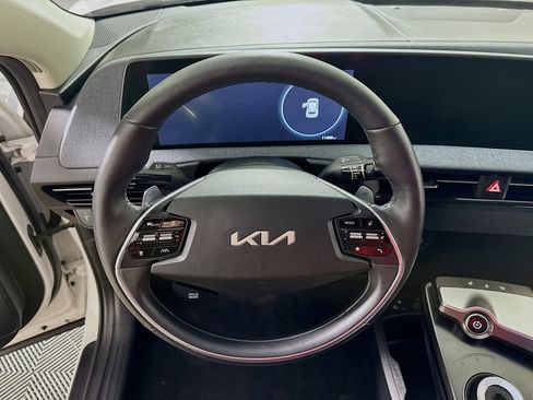 Used 2024 Kia EV6 Light image 15