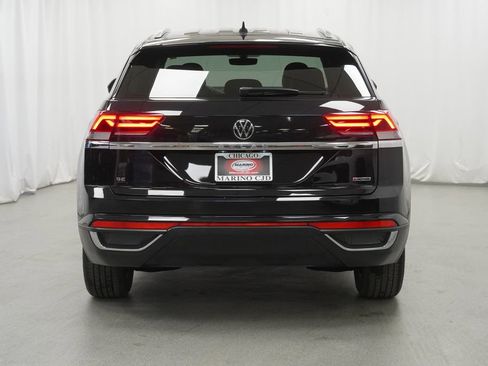 Used 2022 Volkswagen Atlas Cross Sport SE image 10
