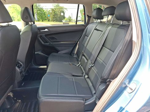 Used 2020 Volkswagen Tiguan SEL AWD/4WD image 8