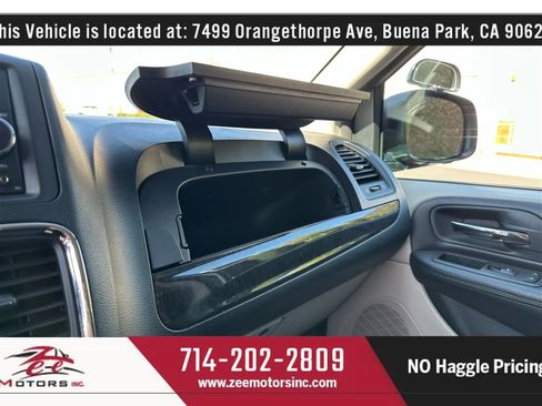 Used 2016 Dodge Grand Caravan American Value Package image 30