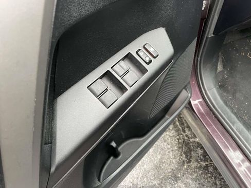 Used 2016 Toyota RAV4 LE image 27