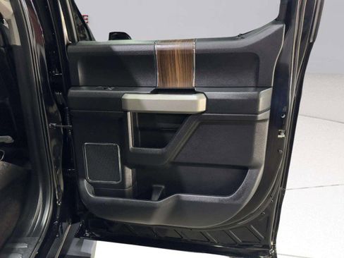 Used 2017 Ford F150 Lariat w/ Equipment Group 502A Luxury image 59