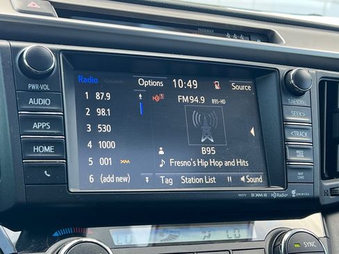 Used 2017 Toyota RAV4 XLE w/ Convenience Package AWD/4WD image 18