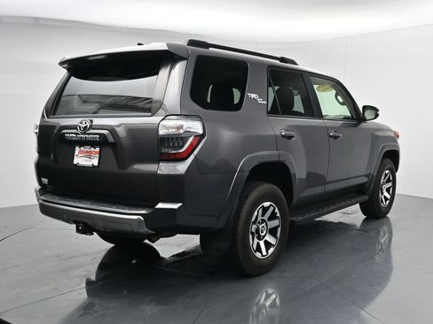 Used 2022 Toyota 4Runner TRD Off-Road Premium AWD/4WD image 7