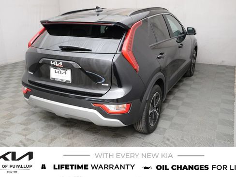 New 2026 Kia Niro EX FWD image 5