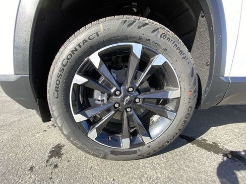 New 2026 Chevrolet Equinox RS w/ Safety and Technology Package AWD/4WD image 10