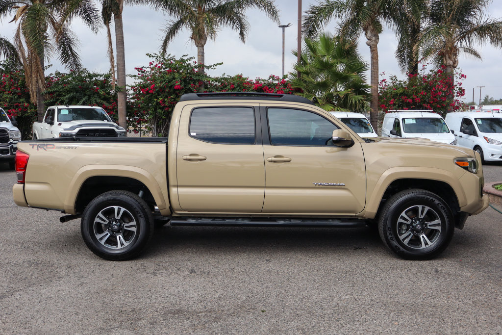 Used 2016 Toyota Tacoma TRD Sport RWD image 11