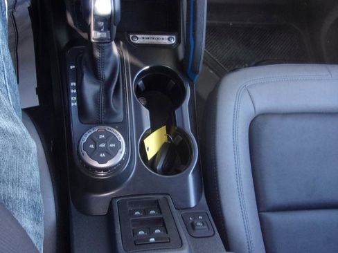 Used 2023 Ford Bronco Black Diamond w/ Sasquatch Package image 12