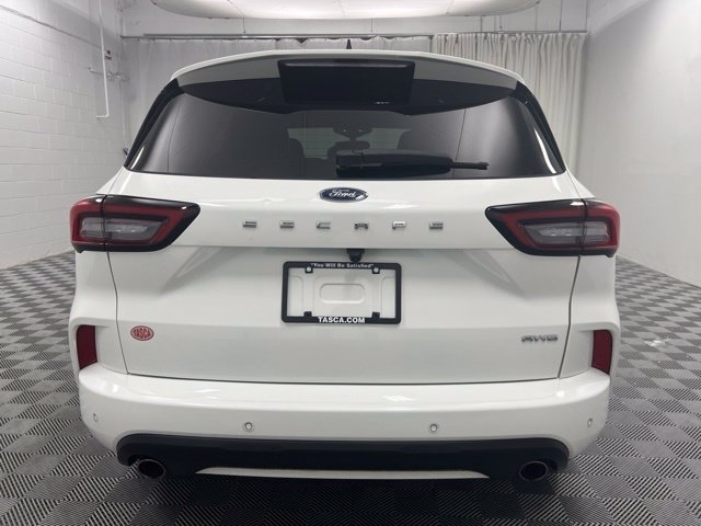 Used 2023 Ford Escape ST-Line w/ Tech Pack #1 AWD/4WD image 7