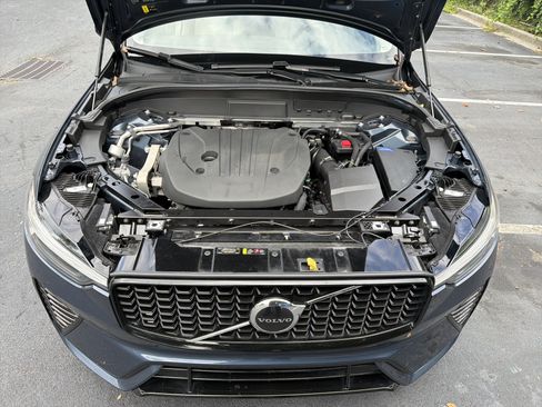 Certified 2024 Volvo XC60 B5 Core w/ Protection Package Premier AWD/4WD image 36