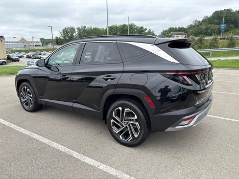 Used 2025 Hyundai Tucson Limited AWD/4WD image 3