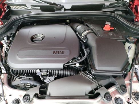 Used 2025 MINI Cooper 2-Door Hardtop image 21