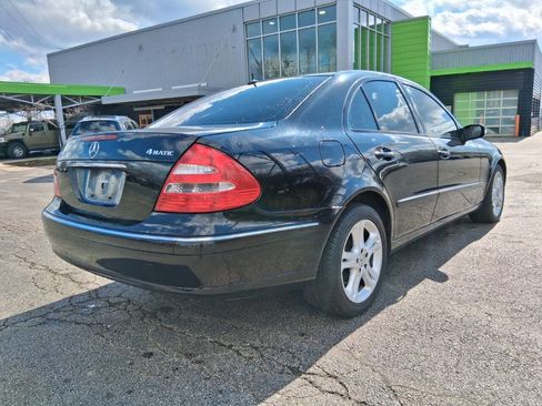 Used 2006 Mercedes-Benz E 350 4MATIC Sedan w/ Premium Pkg image 6