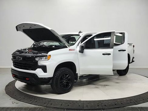 Used 2024 Chevrolet Silverado 1500 LT Trail Boss w/ Protection Package AWD/4WD image 11
