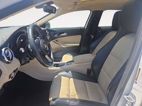 Used 2018 Mercedes-Benz GLA 250 4MATIC image 9
