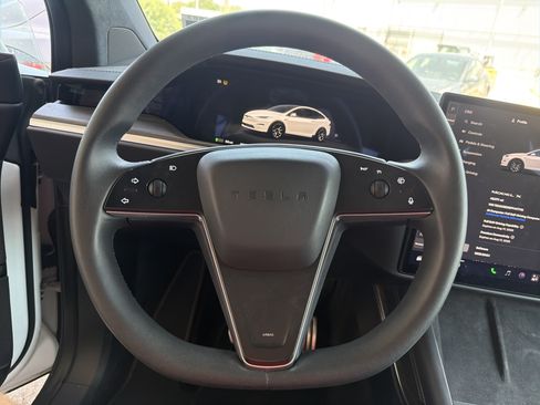 Used 2023 Tesla Model X AWD/4WD image 11
