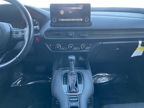 Used 2025 Honda HR-V Sport image 11