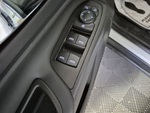 Used 2023 Chevrolet Equinox LT w/ LPO, Floor Liner Package image 8