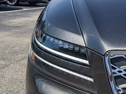 Used 2025 Genesis G80 2.5T image 8