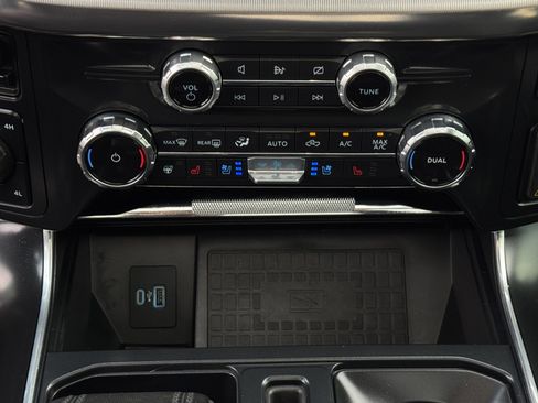 Certified 2022 Ford F150 Raptor w/ Raptor 37 Performance Package image 25