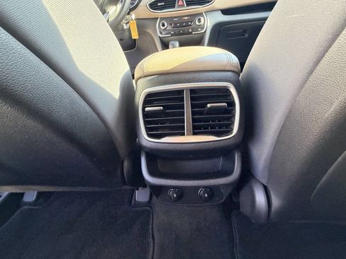 Used 2020 Hyundai Santa Fe SE w/ Cargo Package image 32