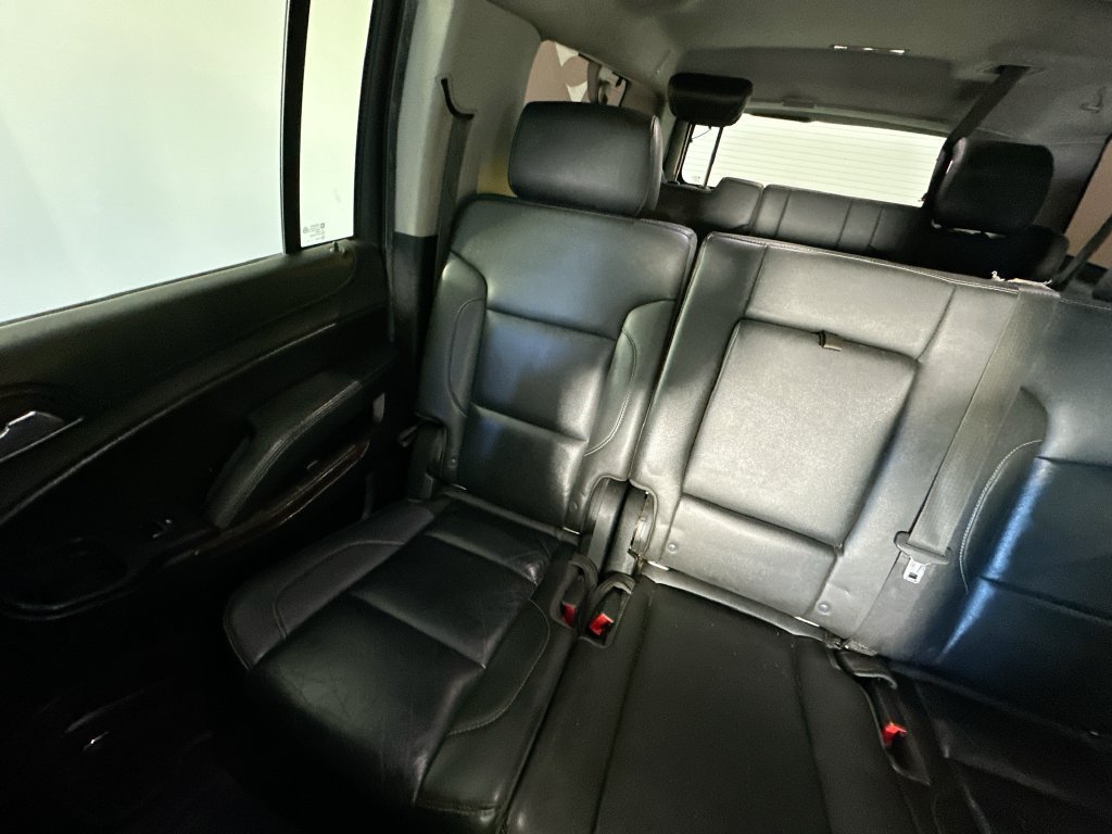 Used 2018 Chevrolet Suburban LT AWD/4WD image 12