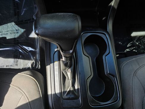 Used 2020 Chevrolet Colorado W/T w/ WT Convenience Package RWD image 14
