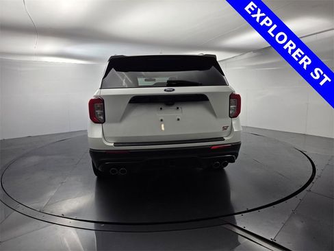 Used 2020 Ford Explorer ST w/ ST Street Pack image 9