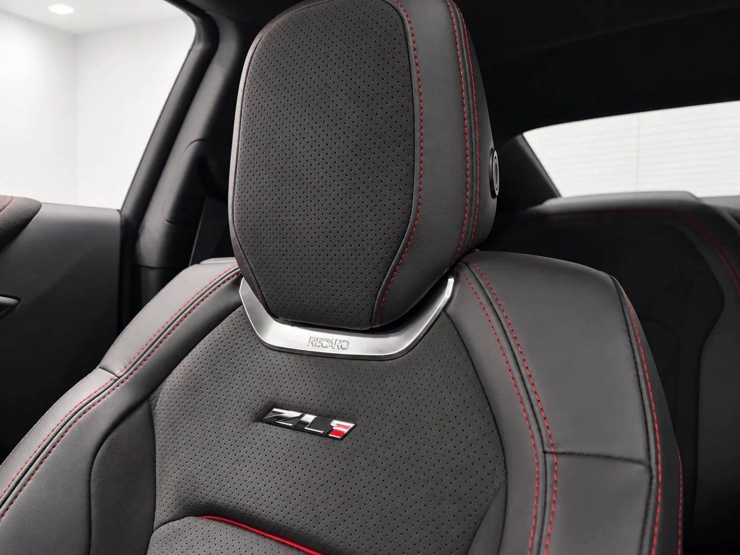 Used 2023 Chevrolet Camaro ZL1 RWD image 46