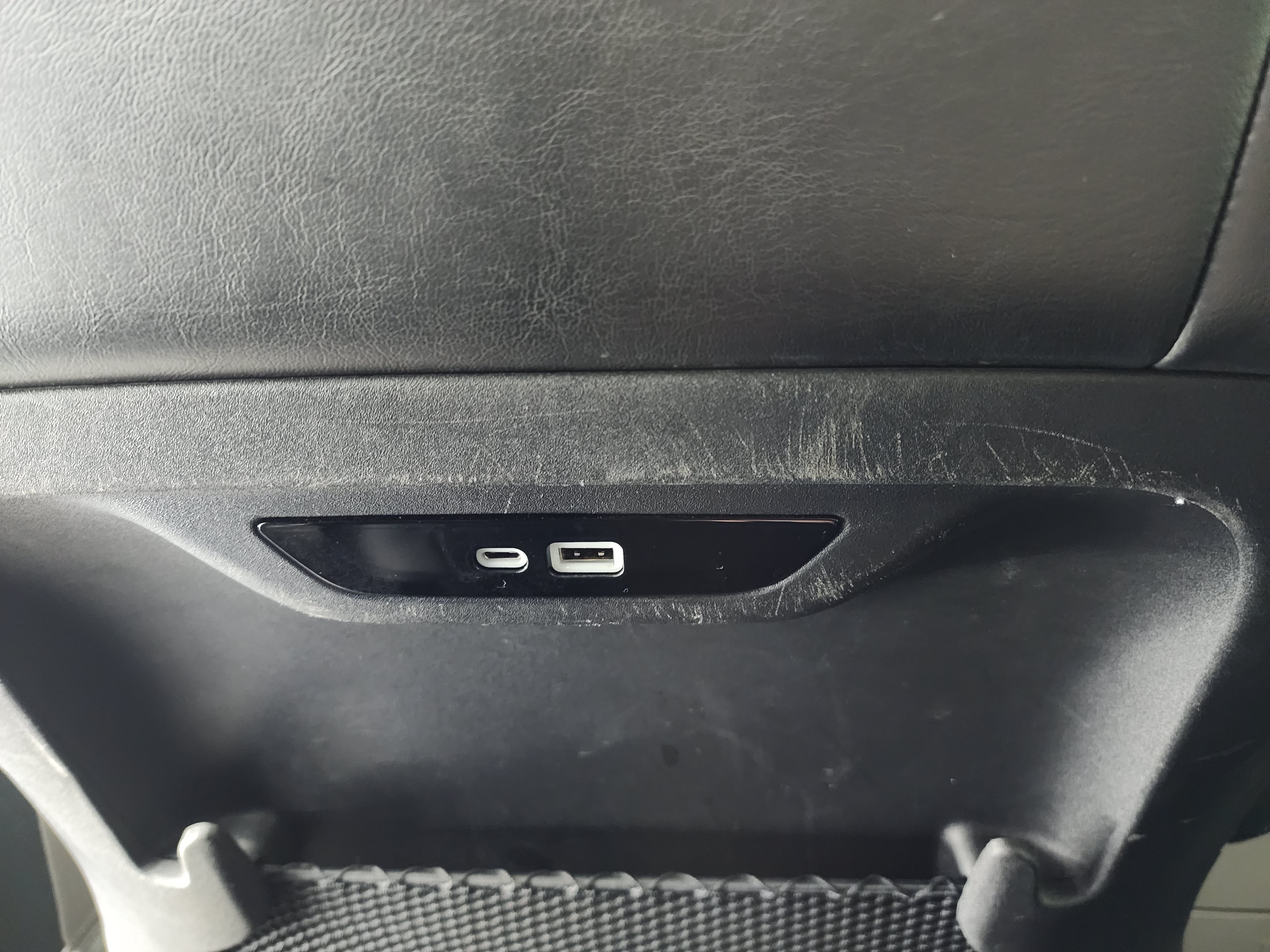 Used 2024 Chrysler Pacifica Touring-L FWD image 36