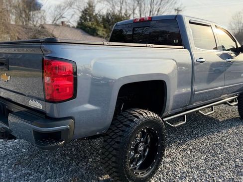 Used 2016 Chevrolet Silverado 2500 High Country w/ Duramax Plus Package image 8