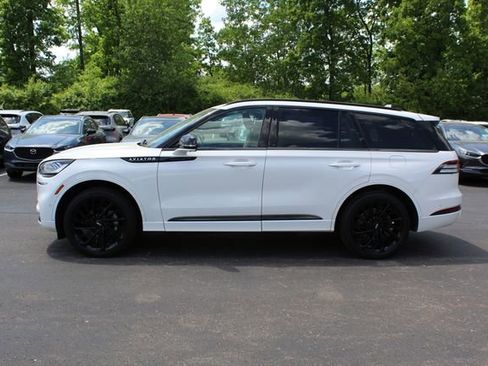 Certified 2024 Lincoln Aviator Reserve w/ Jet Package AWD/4WD image 9