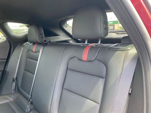 Used 2025 Chevrolet Trax RS FWD image 28
