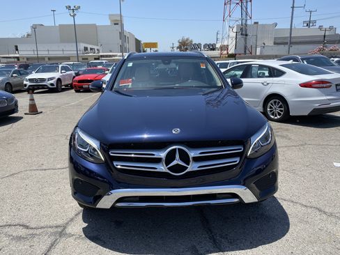 Used 2019 Mercedes-Benz GLC 350e 4MATIC w/ Premium Package image 3